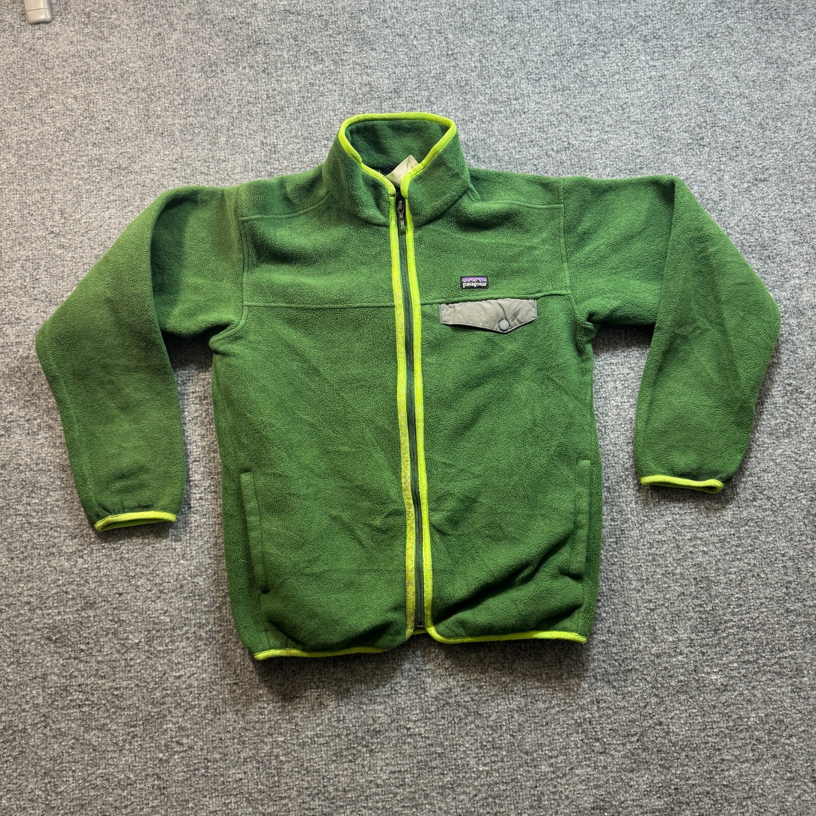 patagonia キッズジャケット XL 14 オリーブグリーン 楽天市場】パタゴニア キッズ xlの通販