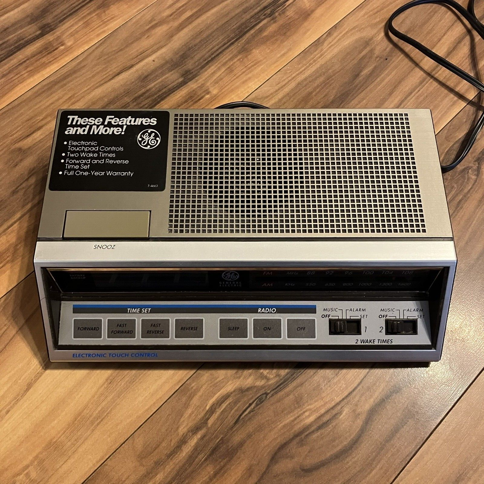 Vintage GE General Electric Digital Clock Radio #7-4663A FM/AM Dual Alarm