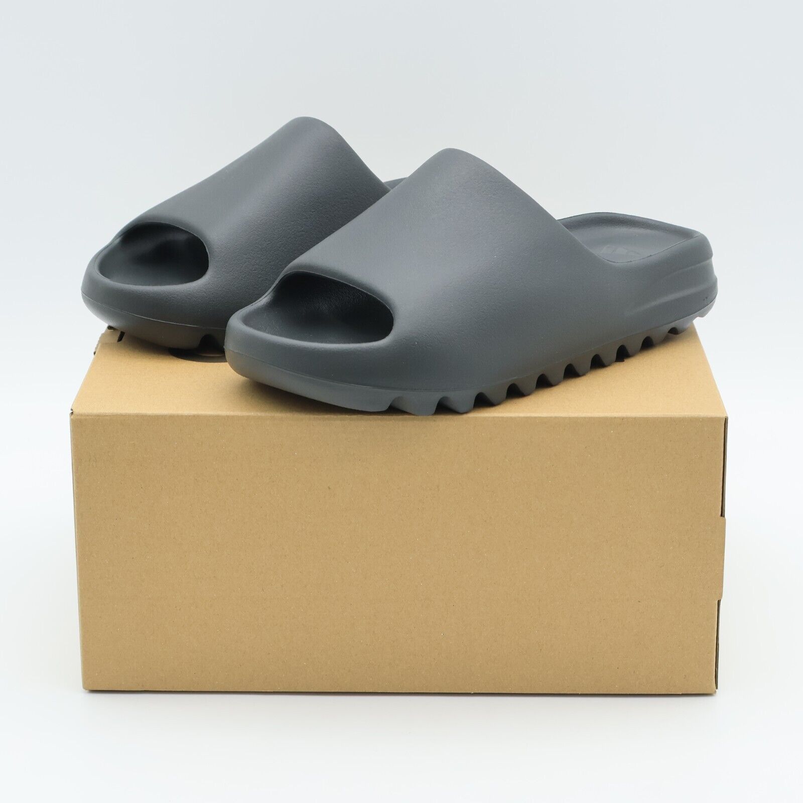 ID5103 adidas YEEZY Slide Dark Onyx (Men's) | eBay ID5103 adidas YEEZY Slide Dark Onyx (Men's) | eBay
