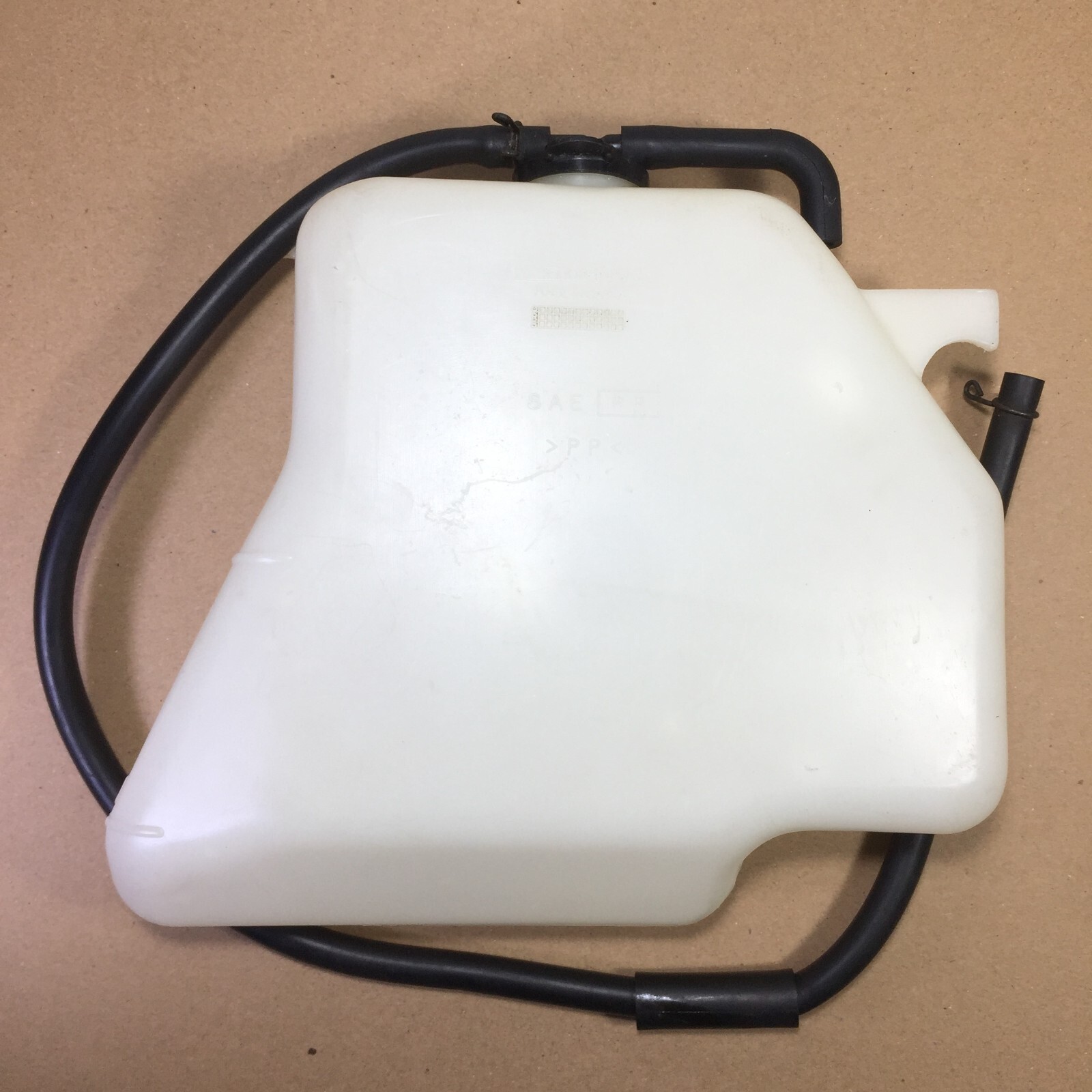 Reeeee Amazon.com: URO Parts 1649058300 ABS Speed Sensor, Rear