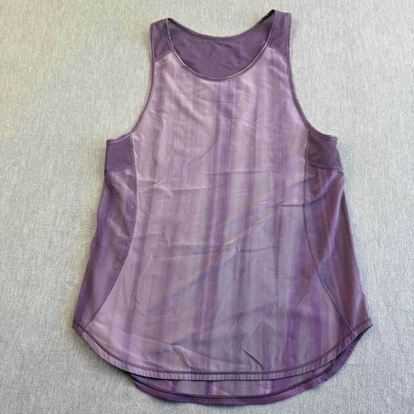 Lululemon パープル ヨガウェア　トップス Lululemon Tank Top Womens 6 Purple Sculpt Reflective Mesh