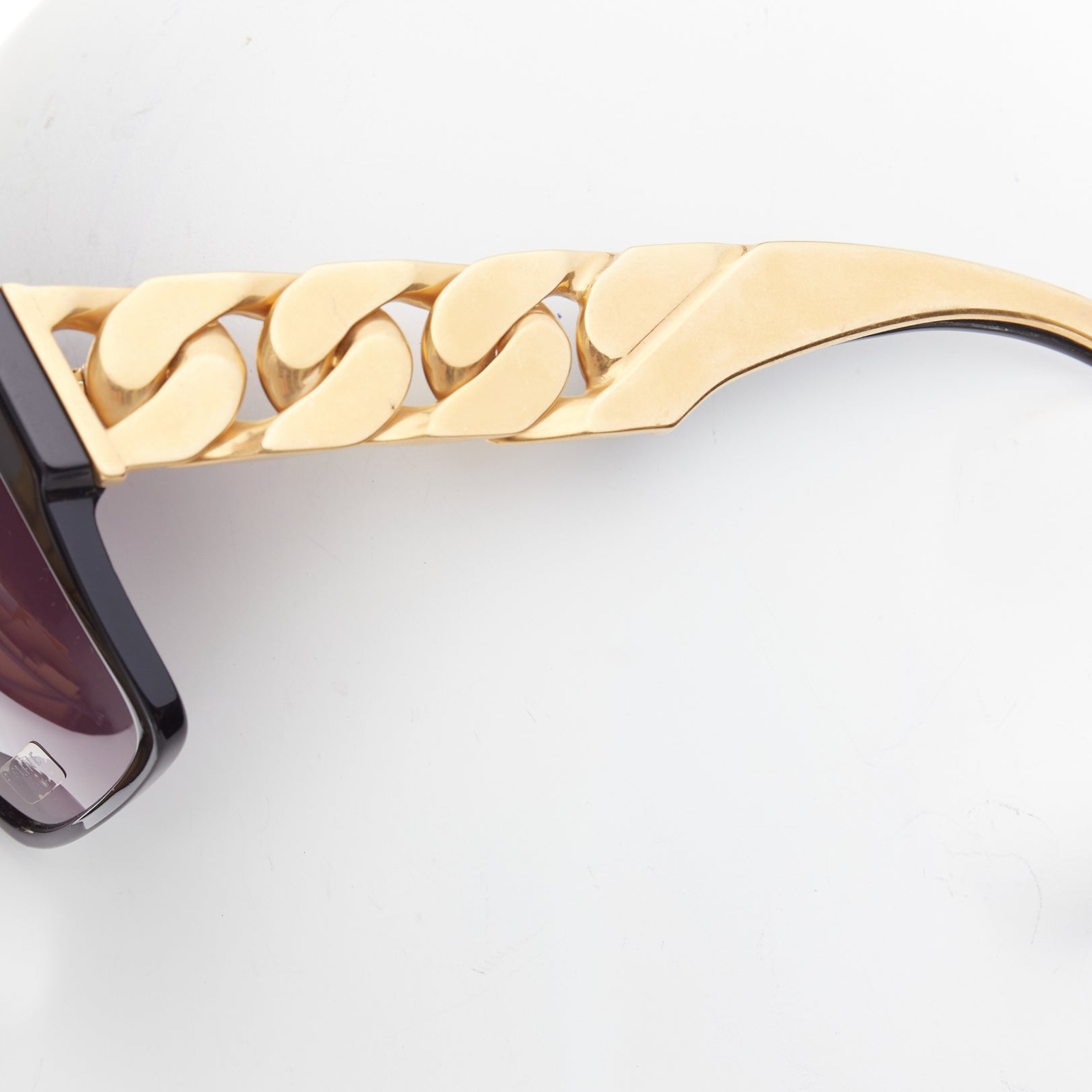 rare CELINE Phoebe Philo Runway CL41019S gold chunky chain rare CELINE Phoebe Philo Runway CL41019S gold chunky chain