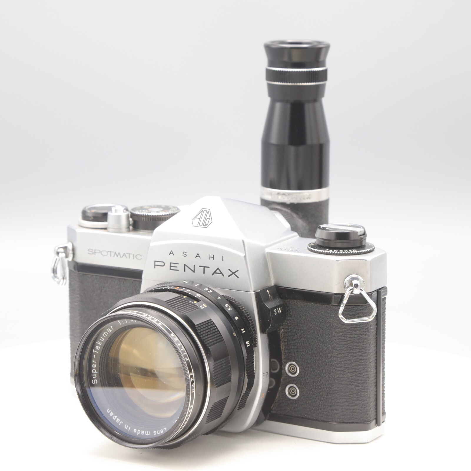 ASAHI Pentax SPOTMATIC 50ｍｍF1.4 PENTAX SPOTMATIC camera w/ 50MM f1.4 lens & 90 degree