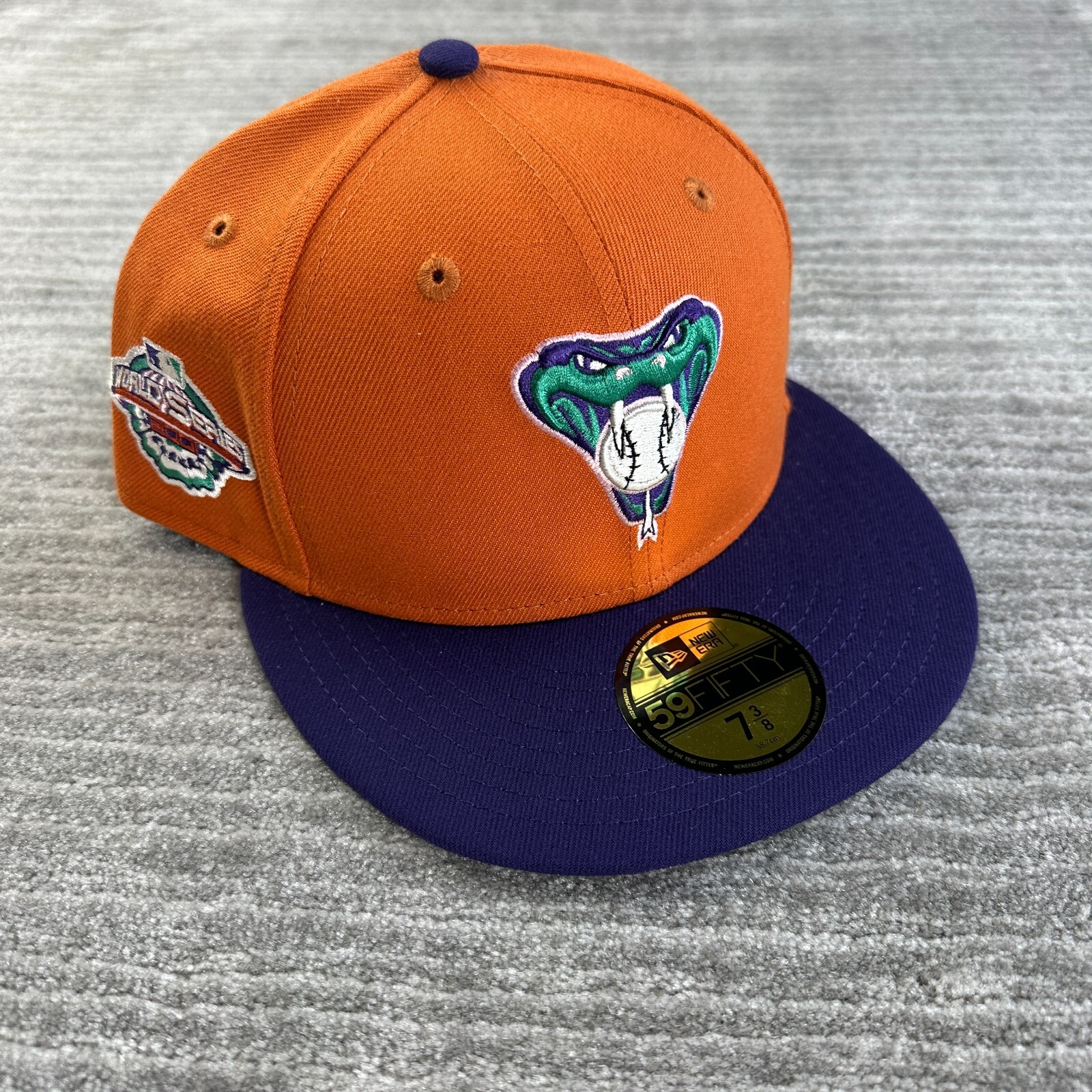 帽子 the Apartment NEW ERA SUN FADED 7 1/2 NEW ERA