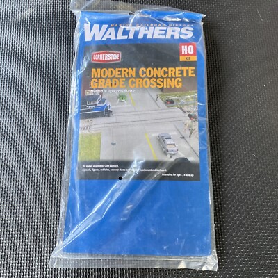 Walthers HO Scale ~ New 2024 ~ Modern Concrete Grade Crossing ~ Kit ~ 933-4121