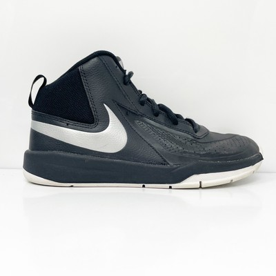 Nike Boys Team Hustle D 7 747998-001 Черные баскетбольные кроссовки, размер 4Y