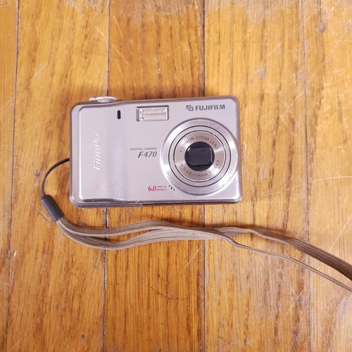 FUJIFILM FINEPIX F460 デジタルカメラ Amazon | FUJIFILM FinePix F460 デジタルカメラ | コンパクト 通販
