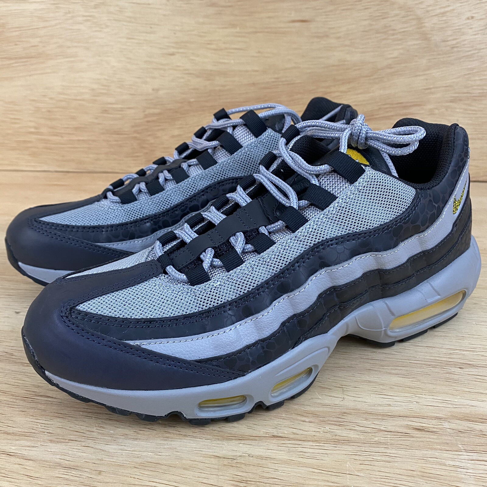 black reflective 95s