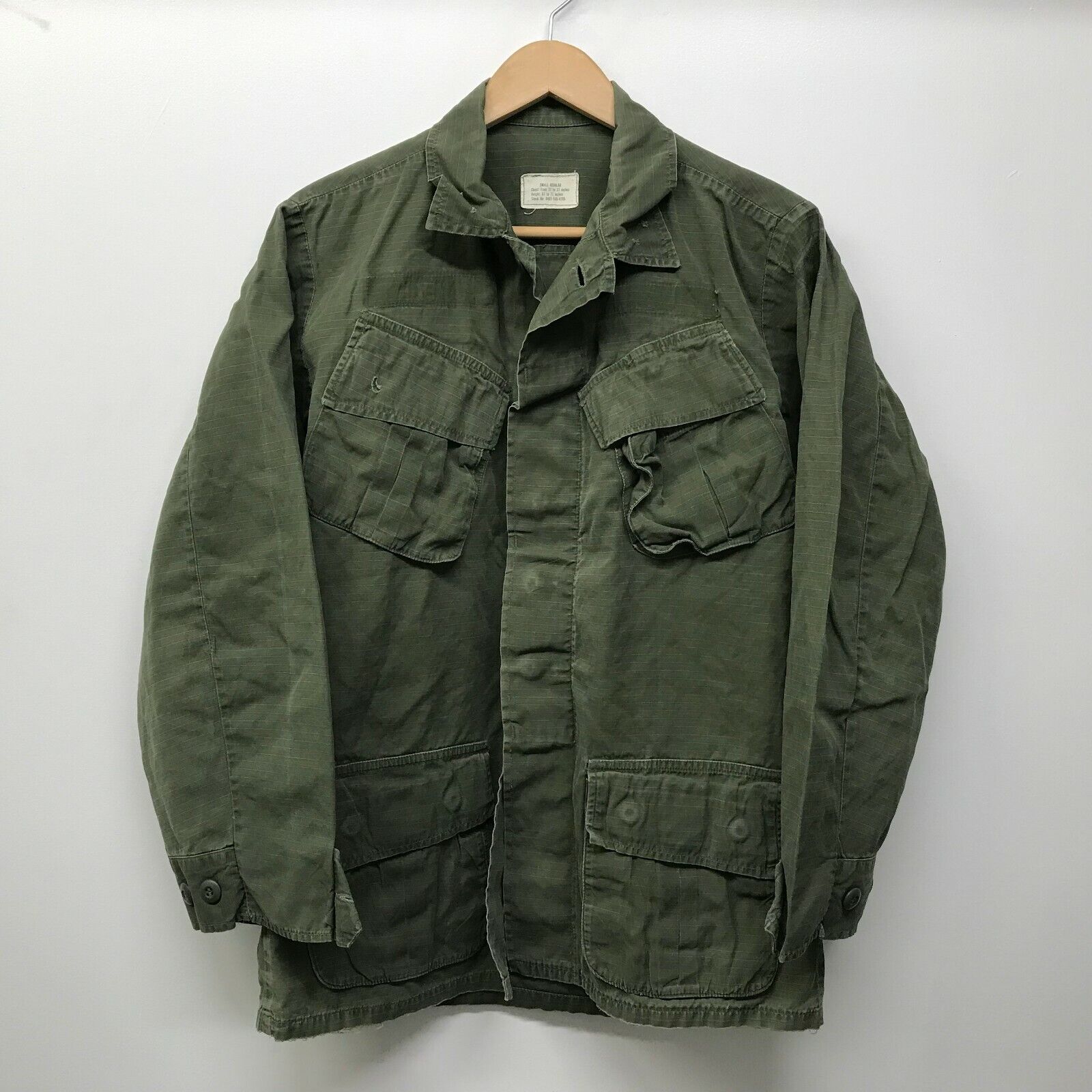 Vintage Jungle Fatigue Shirt / Rip-Stop, Size Small-Regular, US Army 1969 D-43 Vintage Jungle Fatigue Shirt / Rip-Stop, Size Small-Regular, US Army 1969 D-43