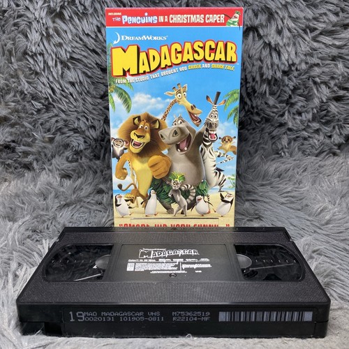 Madagascar VHS Tape 2005 Ben Stiller Chris Rock Dreamworks