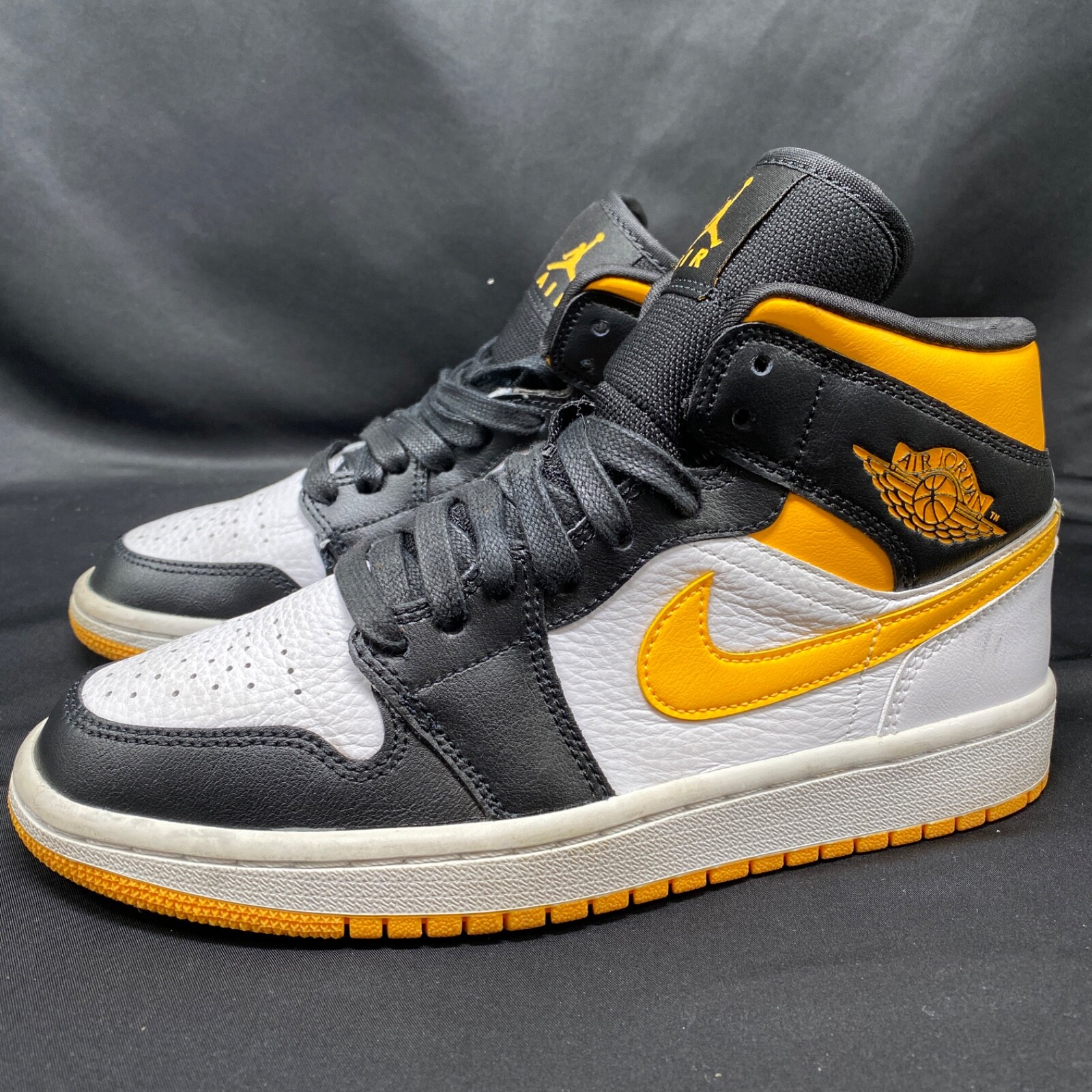 Nike Air Jordan 1 Mid SE WMNS White Laser Orange 2020 Size