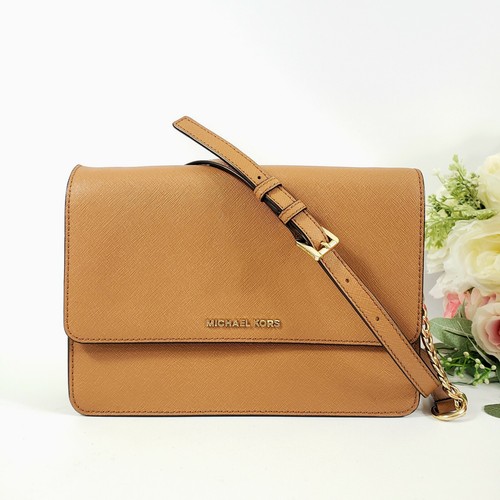 Michael Kors Large Womens Camel Gusset Daniela Saffiano Leather Crossbody Bag