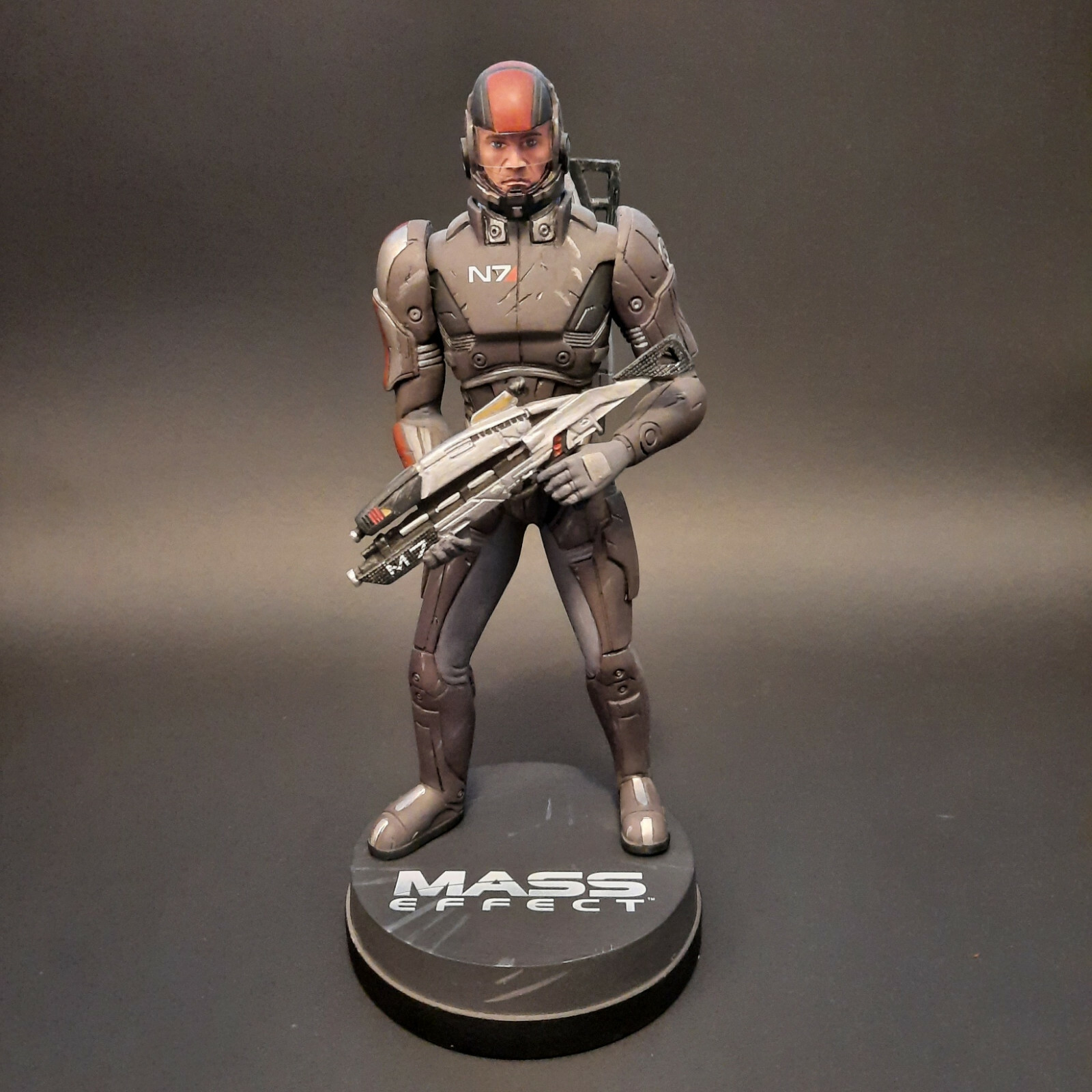 Funko pop mass effect. фигурка масса. статуэтка весы знак зодиака. статуэтка язык. фигурка масса.