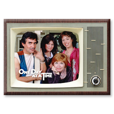 ONE DAY AT A TIME TV Show Classic TV 3.5 inches x 2.5 inches FRIDGE MAGNET