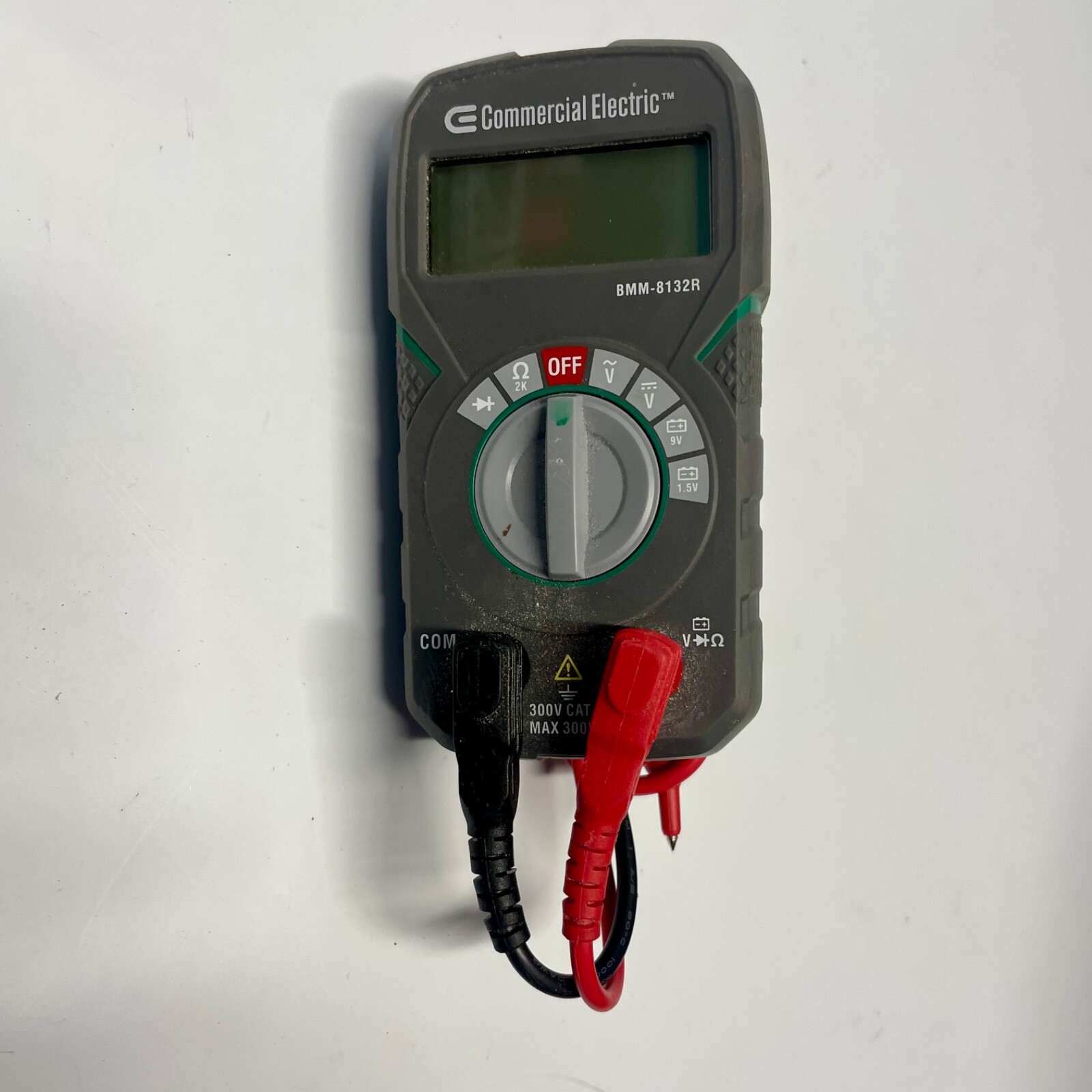 Commercial Electric BMM-8132R Multimeter w/ 24” Leads