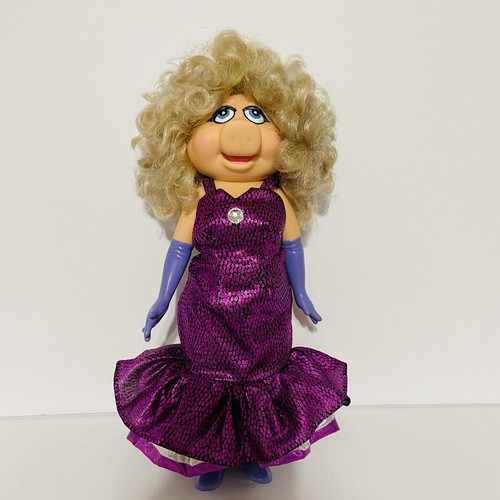 Muppets Miss Piggy Fantasy Dress Up Doll