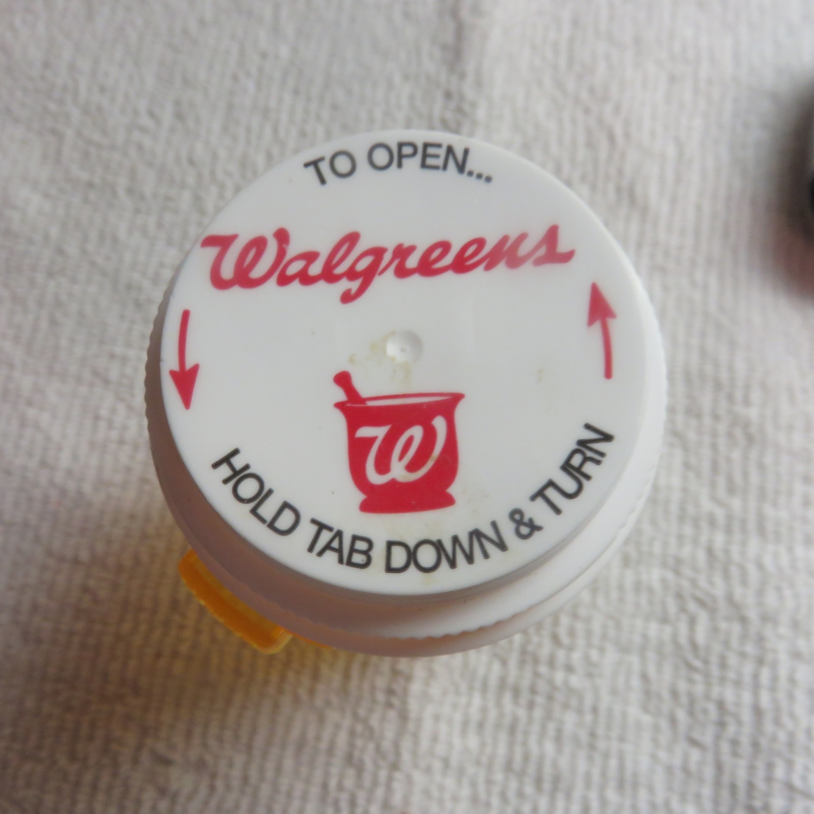 Lot Of 21 Empty Used RX Amber Pill Bottles With Safety Lids -All Same Size PM-30