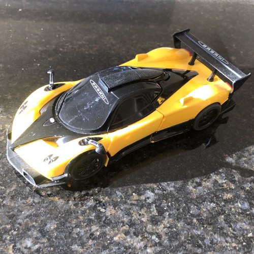 Pagani Zonda R 2007 ミニカー 1/43 Pagani Zonda R 2007 ミニカー 1/43 1/43 Spark Pagani Zonda R