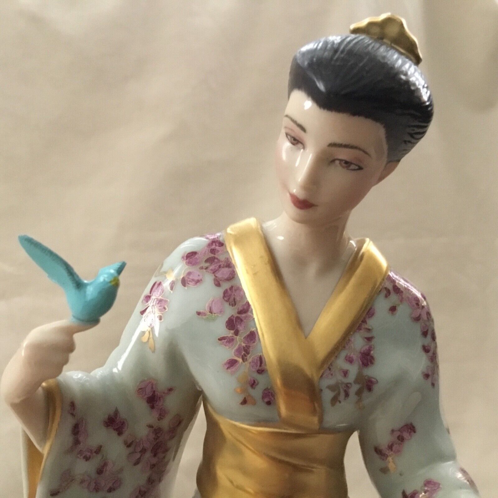 Franklin Mint MARIKO Princess Wisteria Blossoms Manabu Saito Franklin Mint MARIKO Princess Wisteria Blossoms Manabu Saito
