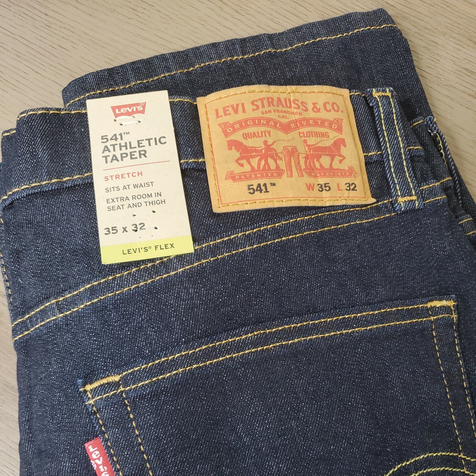 levis 35 x 32
