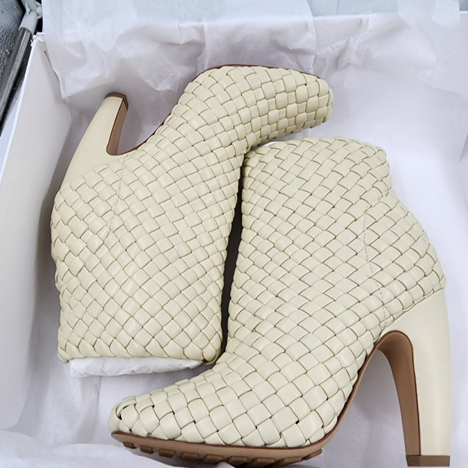 Bottega Veneta Canalazzo Woven Booties Women's 35/5US Butter Square Toe Pull On - Picture 16 of 19