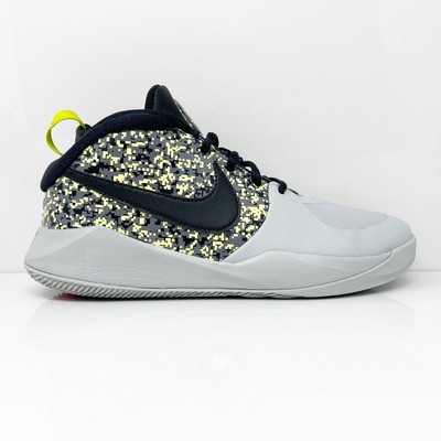 

Nike Boys Team Hustle CD7025-001 Серые баскетбольные кроссовки, размер 7 лет, Серый, Team Hustle