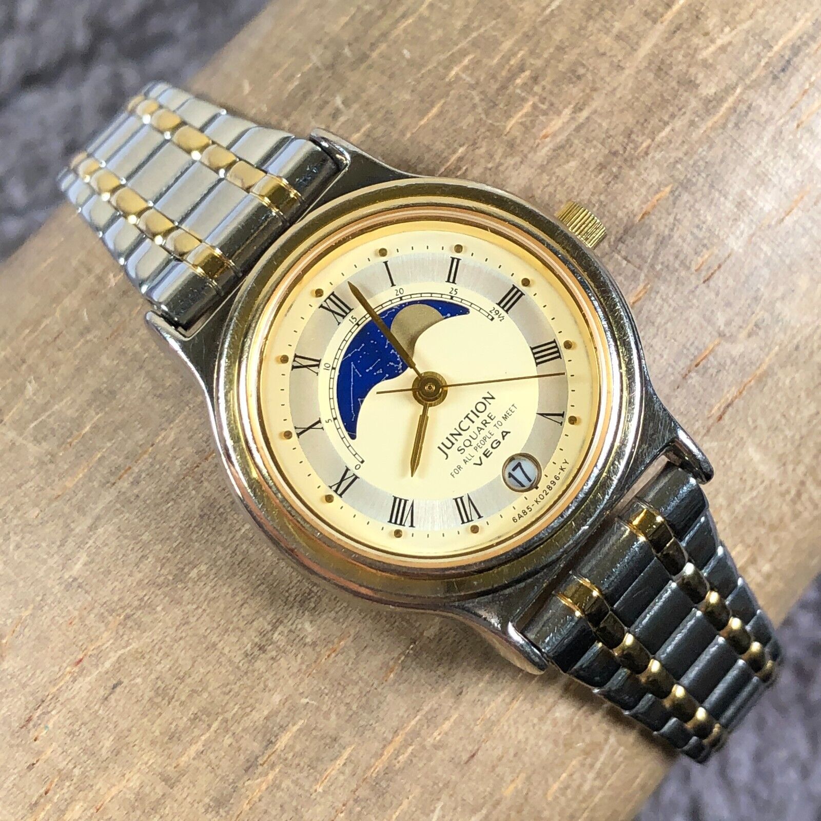 Vintage Citizen Junction Vega Womens 6A85-K00675 Moon Phase Vintage Citizen Junction Vega Womens 6A85-K00675 Moon Phase