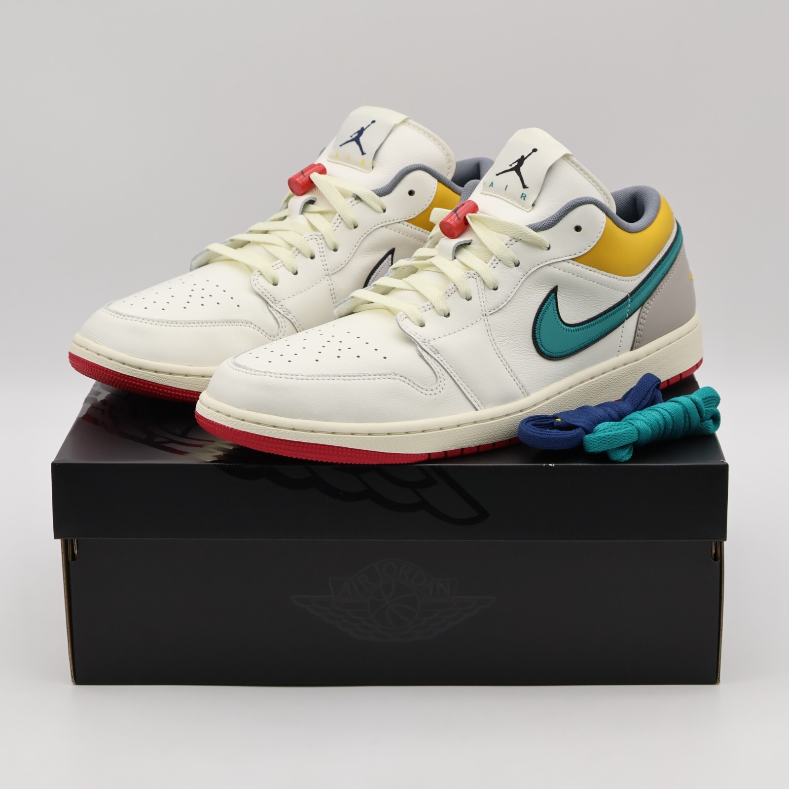 HV4511-133 Nike Air Jordan 1 Low PRM Sail Cashmere College