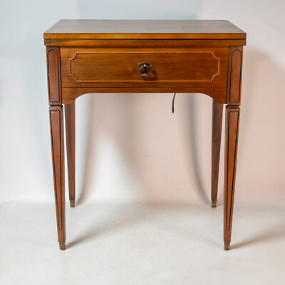 Walnut Singer