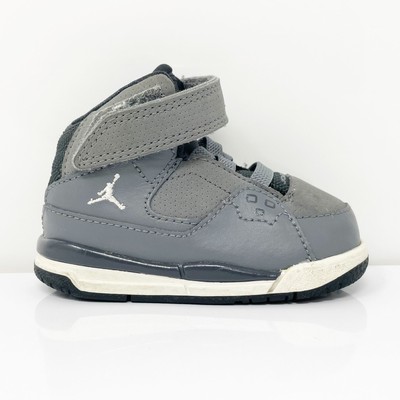 

Nike Boys Air Jordan 407496-003 Серые баскетбольные кроссовки Размер 4C, Серый, Air Jordan