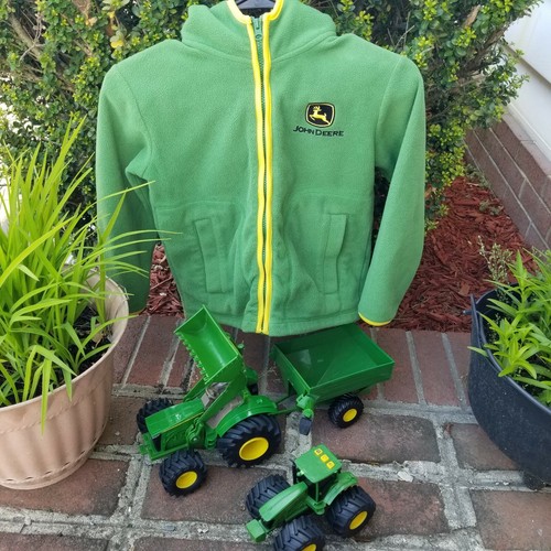 john deere monster treads tractor with wagon