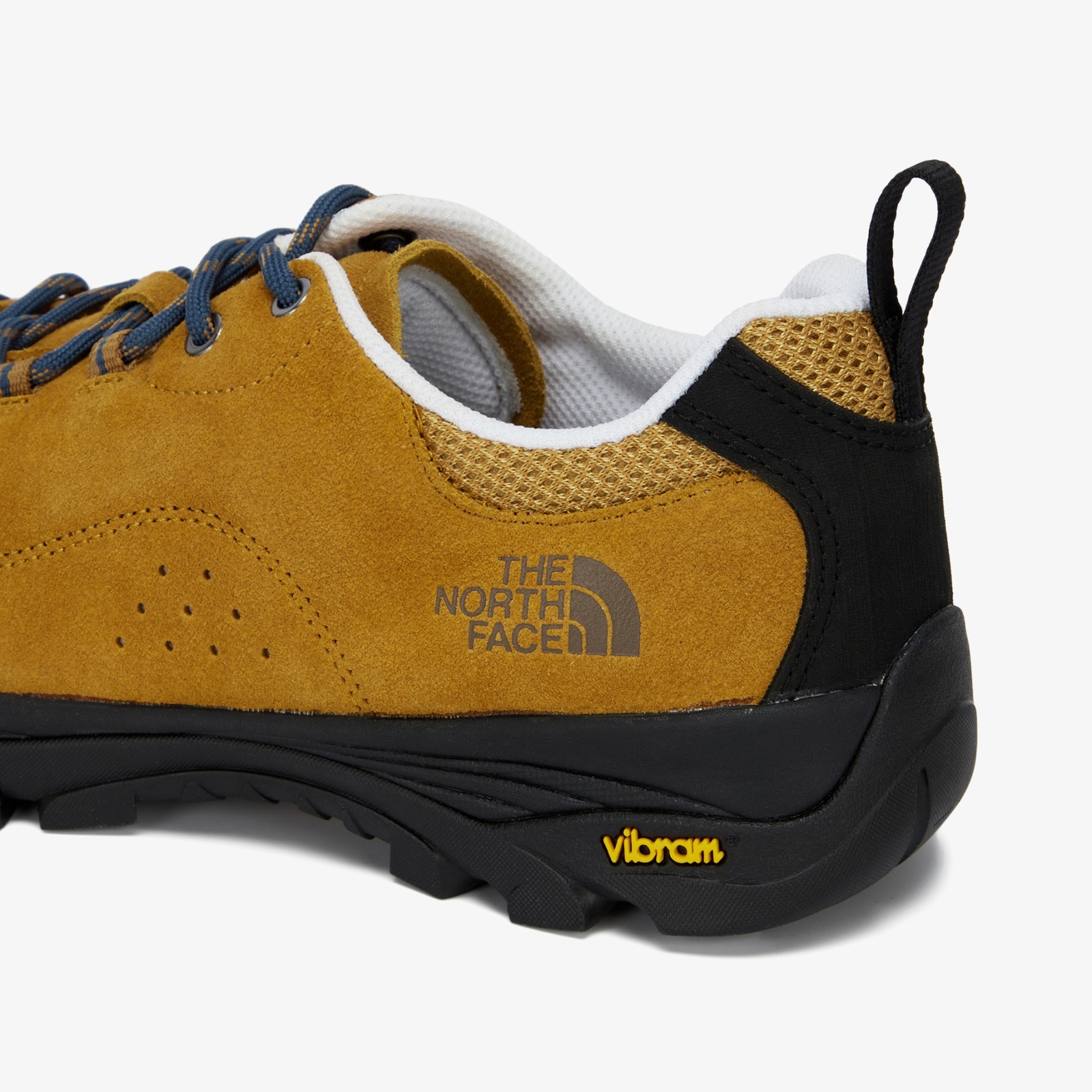 The North Face Black and Yellow Athletic Shoes with Chunky Sole The North Face Sneakers Summit Fastpack Gore-Tex in Black  main image 3