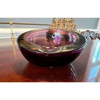 Vintage ashtray　瑪瑙 Vintage Viking Amethyst Purple Art Glass Ashtray Horseshoe