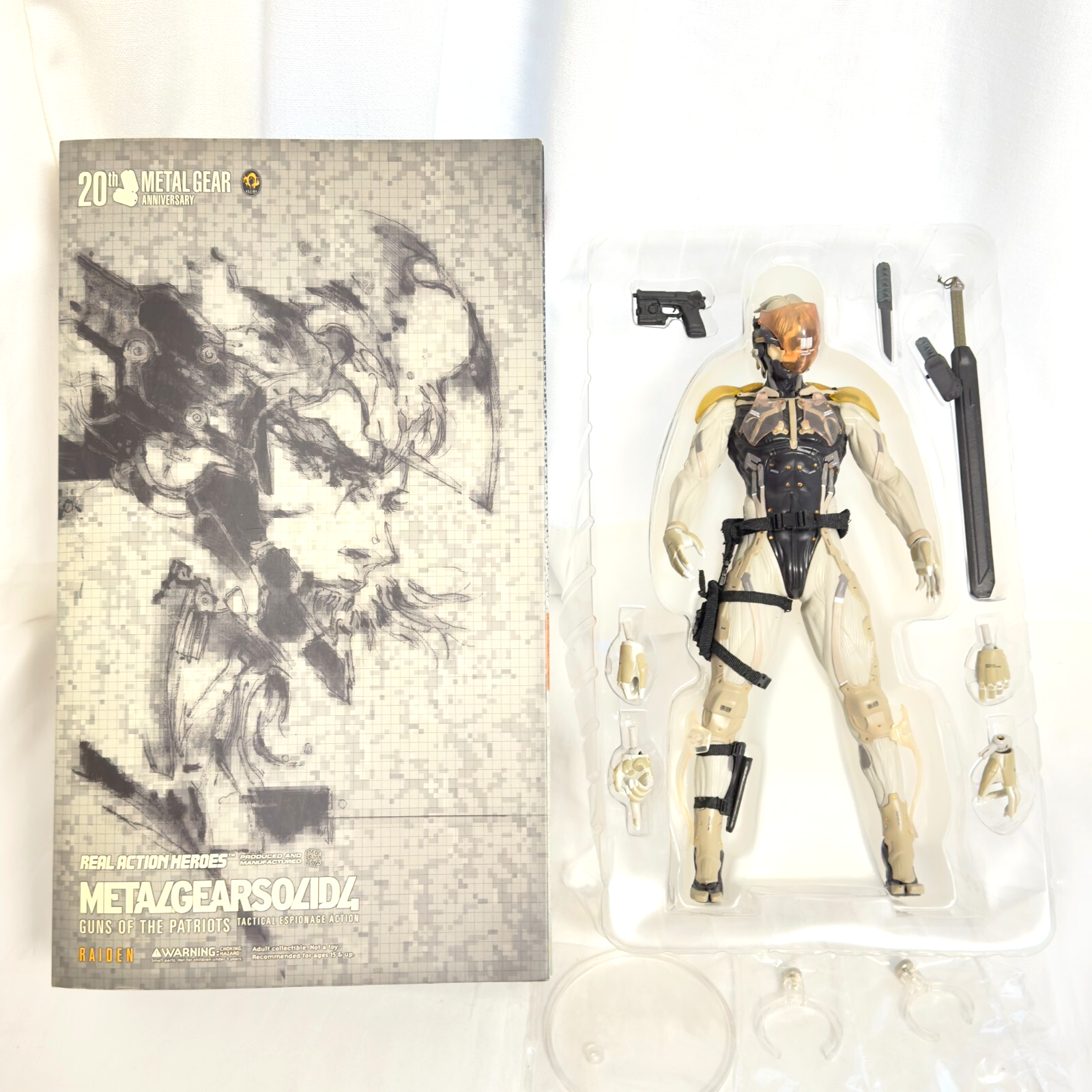 未開封 メタルギアソリッド 雷電 RAH リアルアクションヒーロー Ch0CcMzU4AAHZjJ.jpg