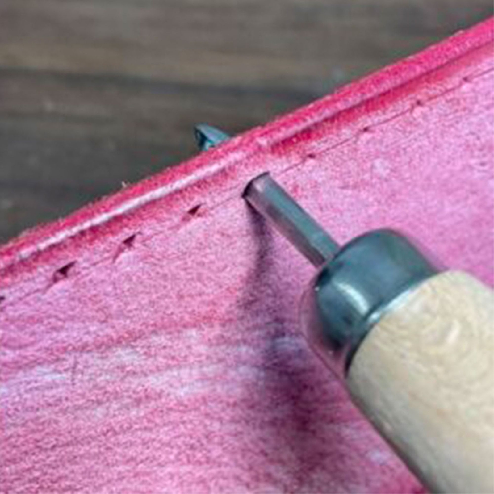 Oka Stitching Awl No.1 Small Diamond Point Leathercraft Hand Sewing Tool 2mm