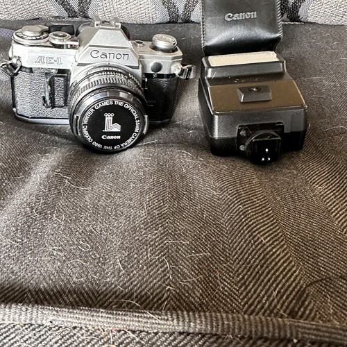 CANON AE-1 CAMERA 50mm 1:1.8 CAP OFFICIAL 1980 WINTER