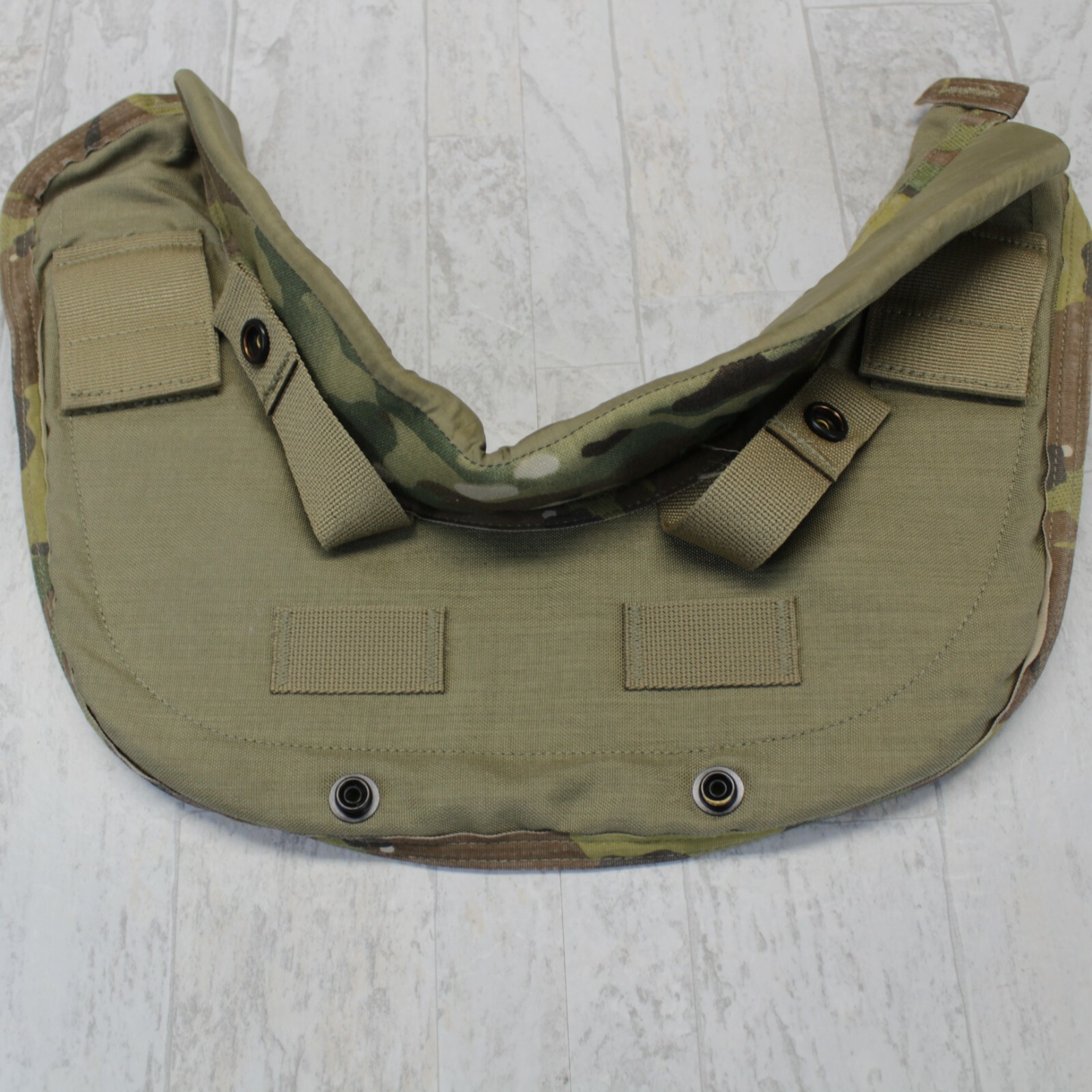 Army Issue OCP IOTV Yoke Collar BACK Assembly Medium 8470-01-586-2449の
