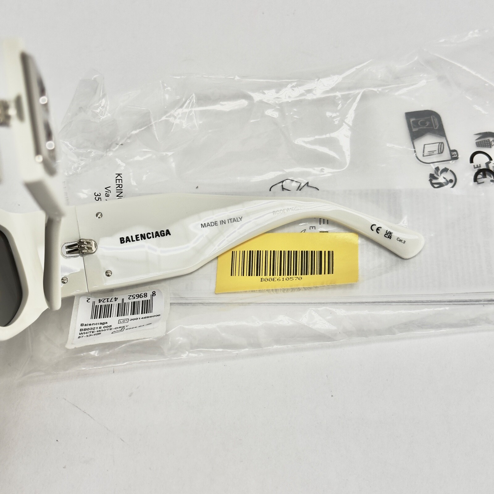 Pre-owned Balenciaga Bossy Cat 0321 White Fashion Geometric Unisex Sunglass Bb0321s 005 In Gray