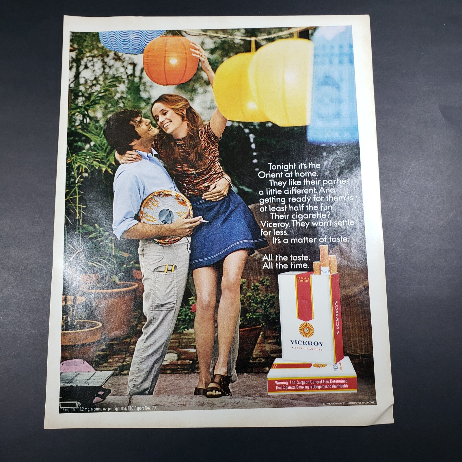 1971 Print Ad Viceroy Cigarettes Couple On Steps Colorful Oriental Lights  AD1-6