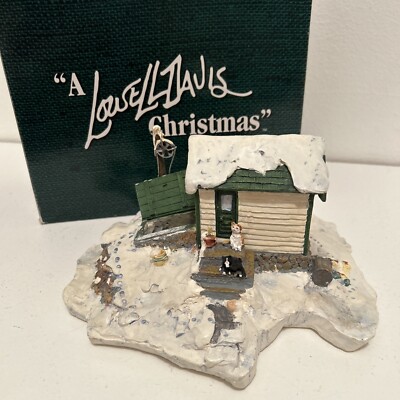 Lowell Davis Farm Country Christmas Holiday Smokehouse Scene ERTL 1996 H054