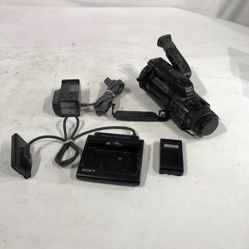 Sony 12x Handycam CCD-FX620 Hi-Fi Stereo Video 8 Camcorder Sony 12x Handycam CCD-FX620 Hi-Fi Stereo Video 8 Camcorder