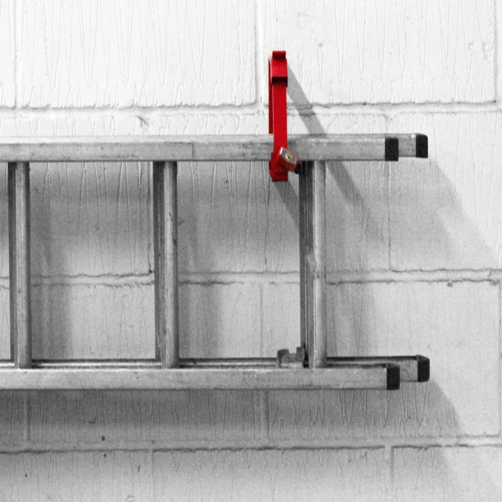 UNIVERSAL Lockable Wall Ladder Rack Bracket Secure Ladders Locking