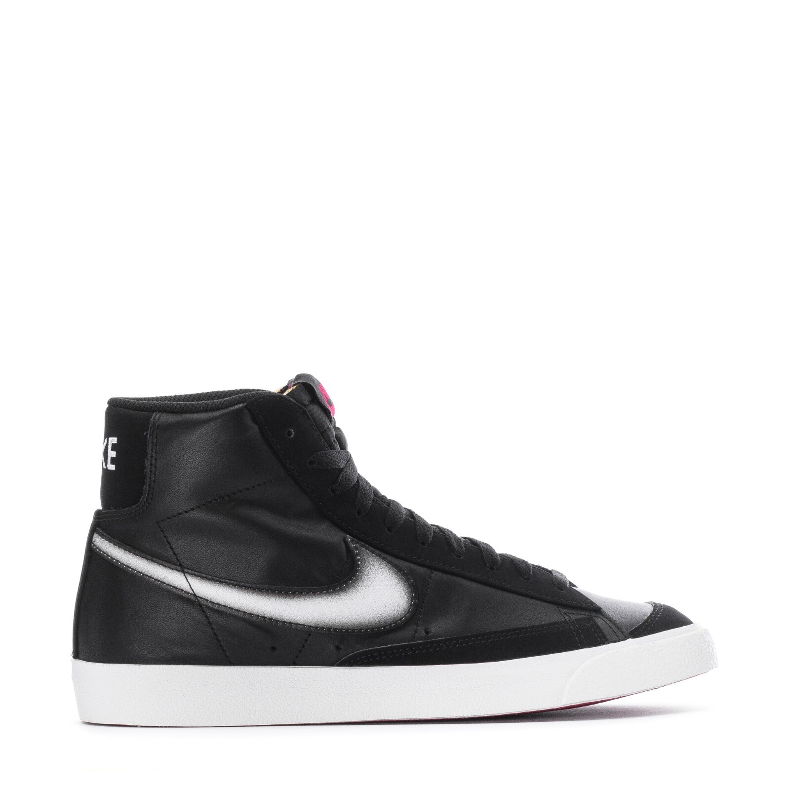 

Мужские NIKE BLAZER MID 77 VINTAGE NAS Черный/Белый/Благородный красный FD6924-001, Nike Blazer