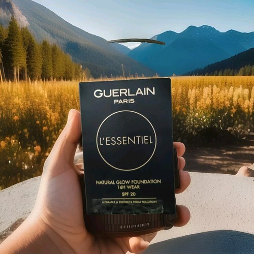 GUERLAIN L'ESSENTIEL ファンデーション 01W と00W 2 Guerlain L'Essentiel Glow 16H Foundation SPF 20 - # 00W