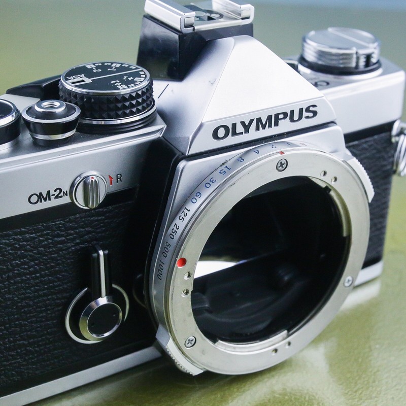 Olympus OM-2n om 2 n camera body only, 35 mm film om II #758472