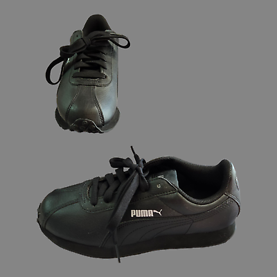 Old school puma shop tennis shoes