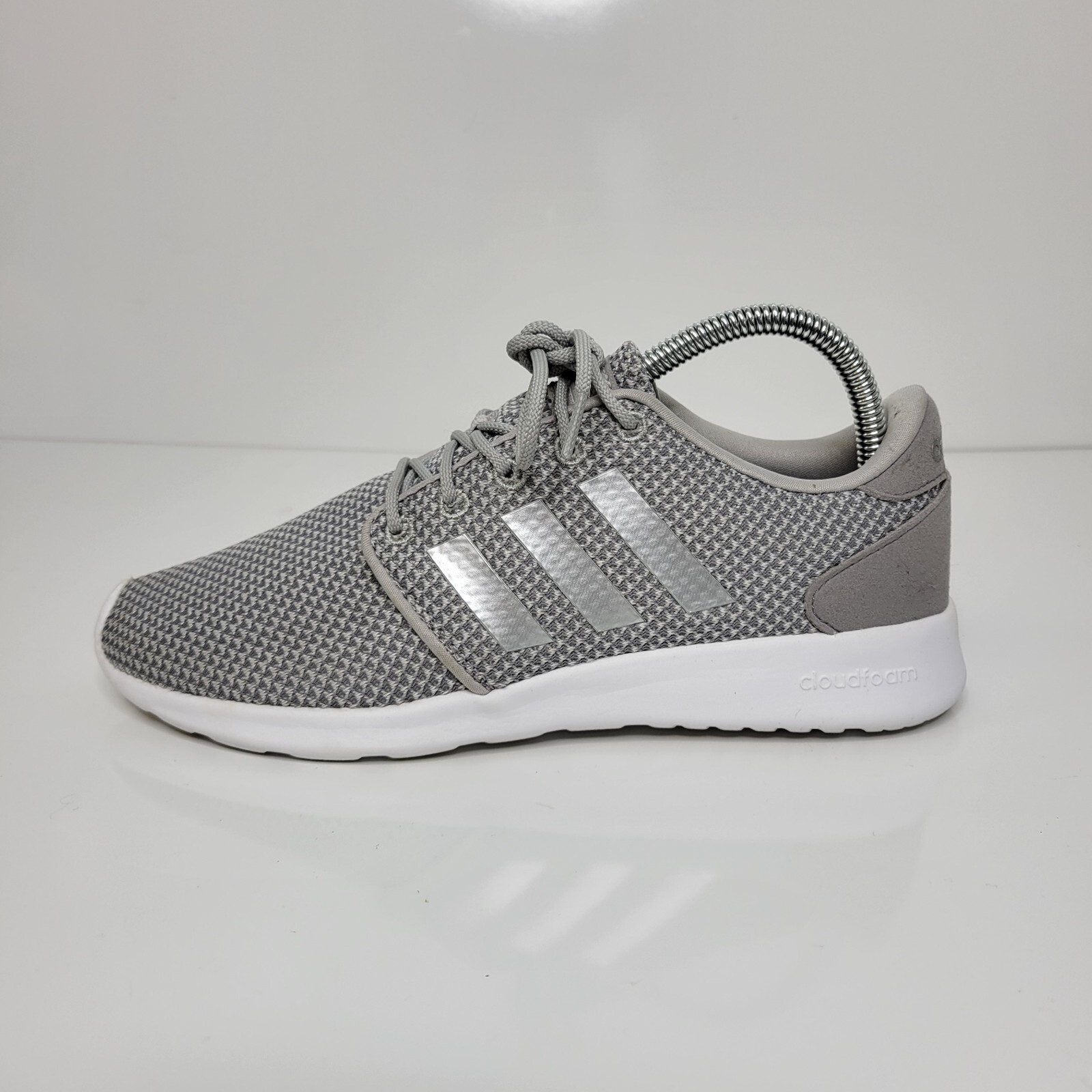 Training Shoes Ee5012 Womens Size 7 Gray
