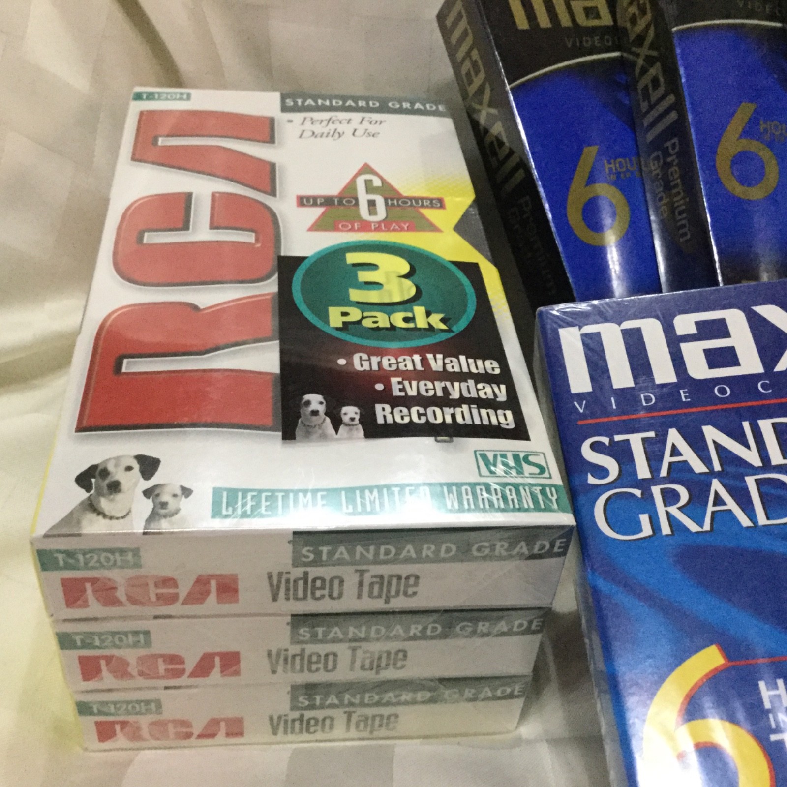 Lot of 9 Blank VHS Video Tapes NEW SEALED Maxell RCA, B3