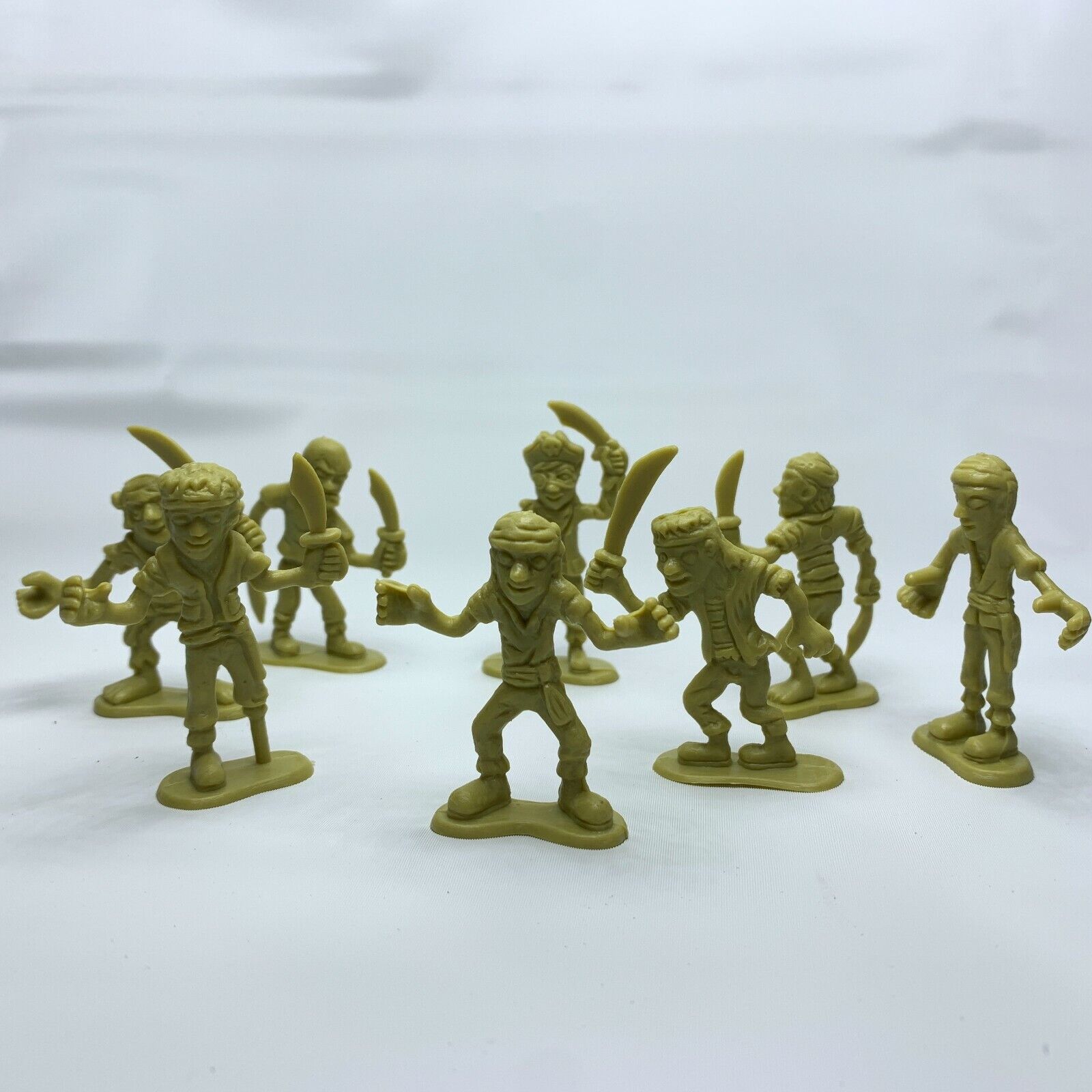 Zombie Pirates Horde Dungeons and Dragons Plastic Miniatures S...
