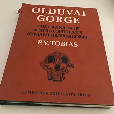 Olduvai Gorge Vol  2 by  L.S.B. Leakey -&- P.V. Tobias  -  HC w/ Dj